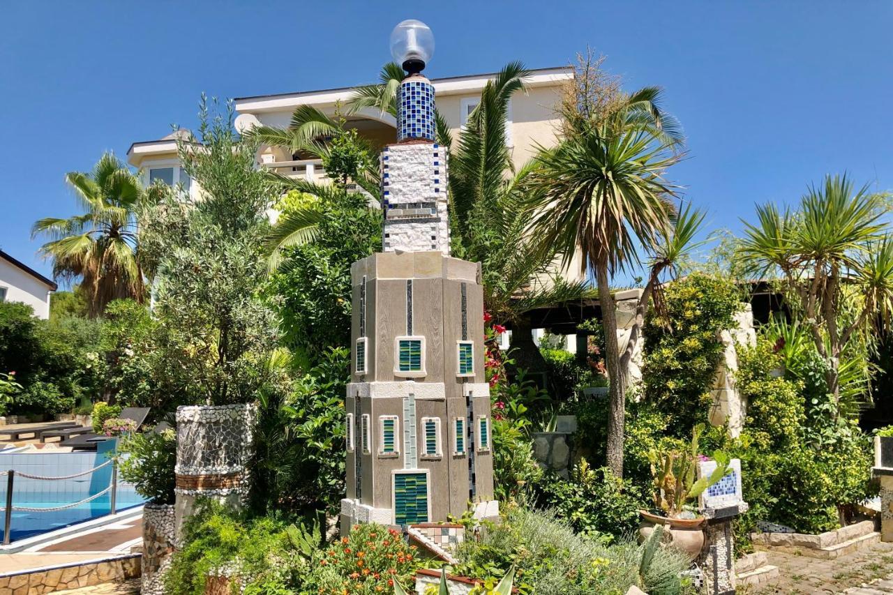 Villa Latina With 6 Apartments And A Shared Pool Vir Esterno foto