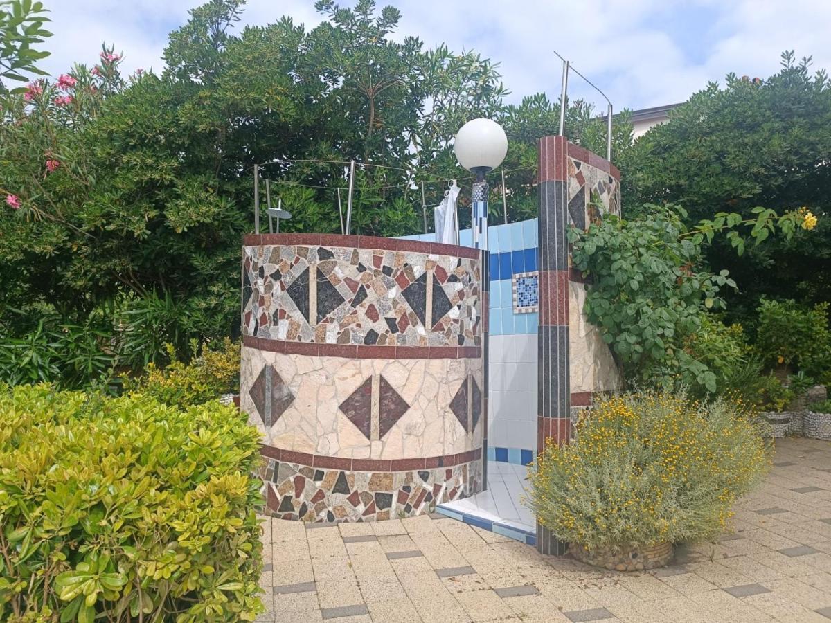 Villa Latina With 6 Apartments And A Shared Pool Vir Esterno foto