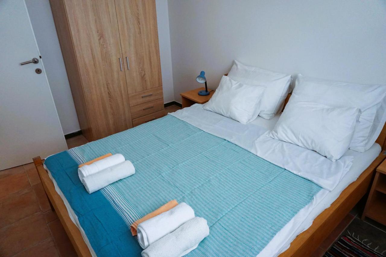 Villa Latina With 6 Apartments And A Shared Pool Vir Esterno foto