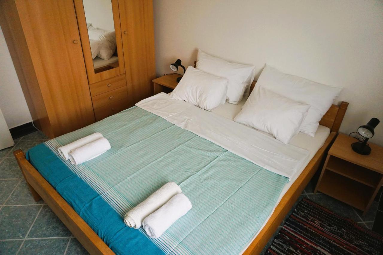 Villa Latina With 6 Apartments And A Shared Pool Vir Esterno foto